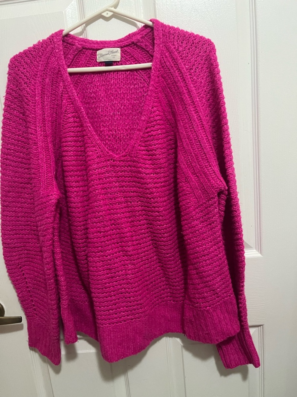 Universal Thread Women's V-Neck Sweater in Bright Fuchsia